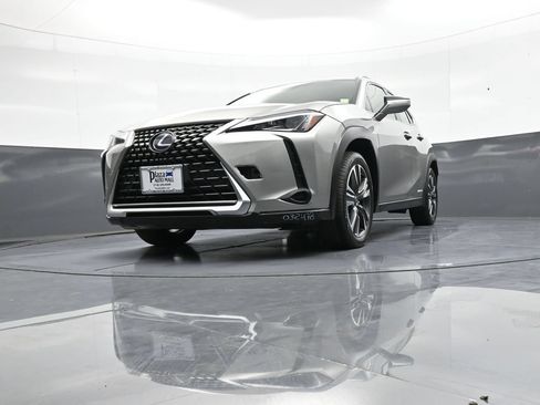 Used 2020 Lexus UX 250h w/ Accessory Package 2 AWD/4WD image 26