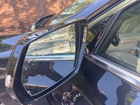 Used 2019 Genesis G80 5.0 Ultimate RWD image 9