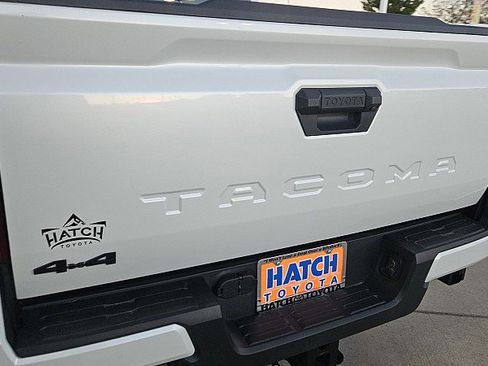 Used 2024 Toyota Tacoma TRD Sport image 7