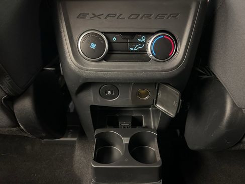 Certified 2025 Ford Explorer Active image 30