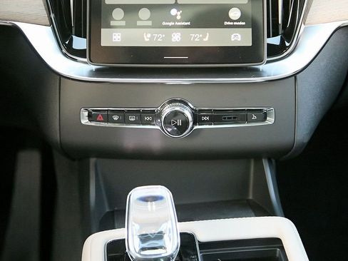 New 2026 Volvo XC90 T8 Plus w/ Protection Package Premier image 30