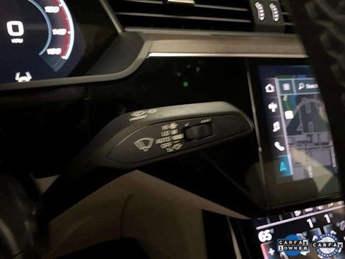 Used 2024 Audi Q8 e-tron Premium image 32