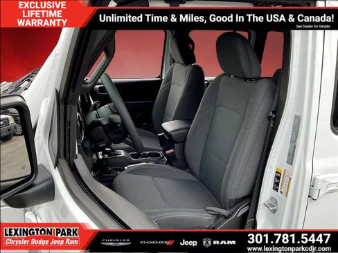 Used 2025 Jeep Wrangler Unlimited Sport AWD/4WD image 21