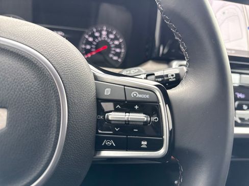 Used 2023 Kia Sorento X-Line EX image 28