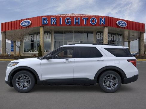Used 2026 Ford Explorer Active w/ Active Comfort Package AWD/4WD image 2