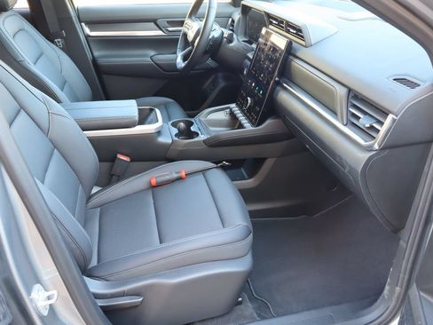 Used 2026 GMC Terrain Elevation w/ Elevation Premium Package AWD/4WD image 17