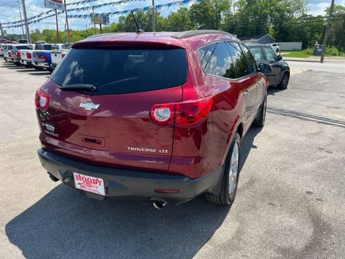 Used 2011 Chevrolet Traverse LTZ image 5