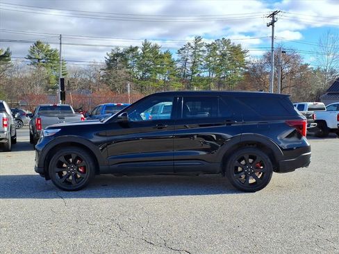 Used 2022 Ford Explorer ST w/ ST Street Pack image 8