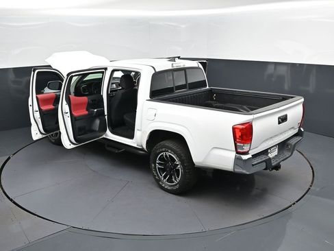 Used 2016 Toyota Tacoma SR5 w/ Towing Package image 48