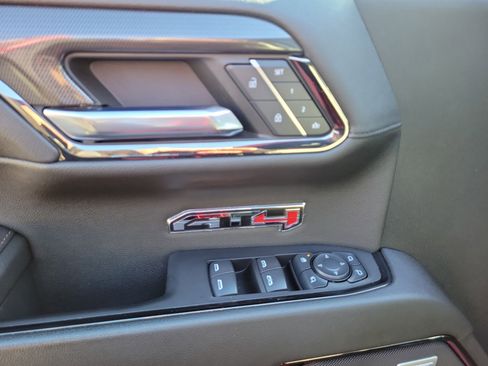 Used 2024 GMC Sierra 1500 AT4 w/ Technology Package image 17