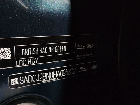 Used 2017 Jaguar F-PACE Premium image 58