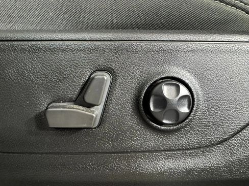 Used 2021 RAM 1500 Big Horn AWD/4WD image 33