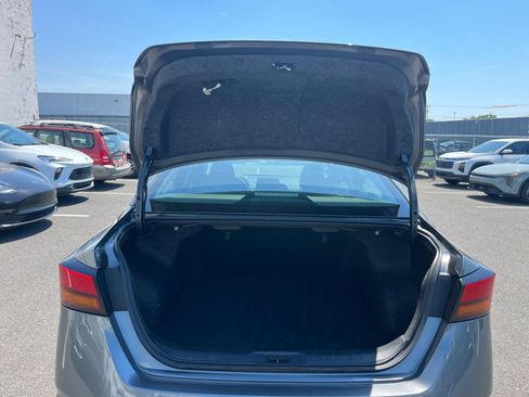 Used 2025 Nissan Altima 2.5 SV FWD image 32