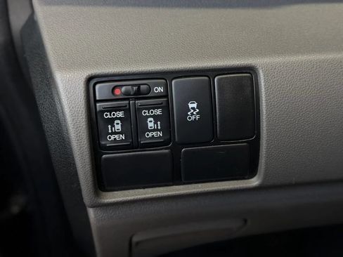 Used 2016 Honda Odyssey SE image 26