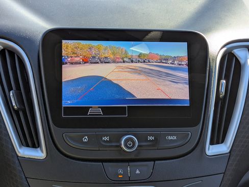 Used 2023 Chevrolet Malibu LT image 19