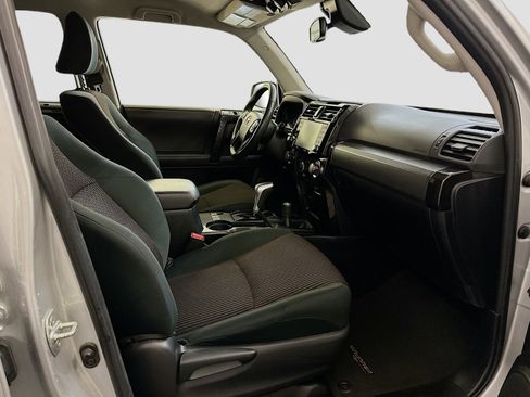 Used 2024 Toyota 4Runner TRD Off-Road image 32