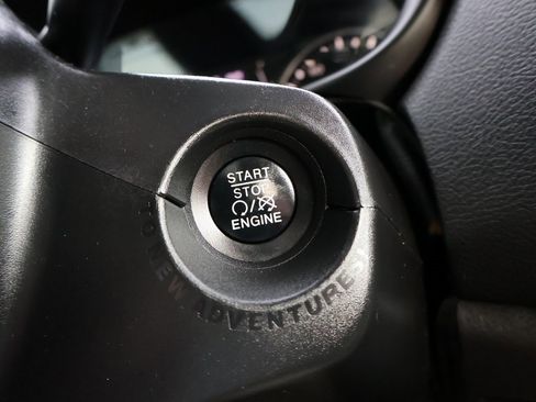 Used 2016 Jeep Renegade Latitude image 32