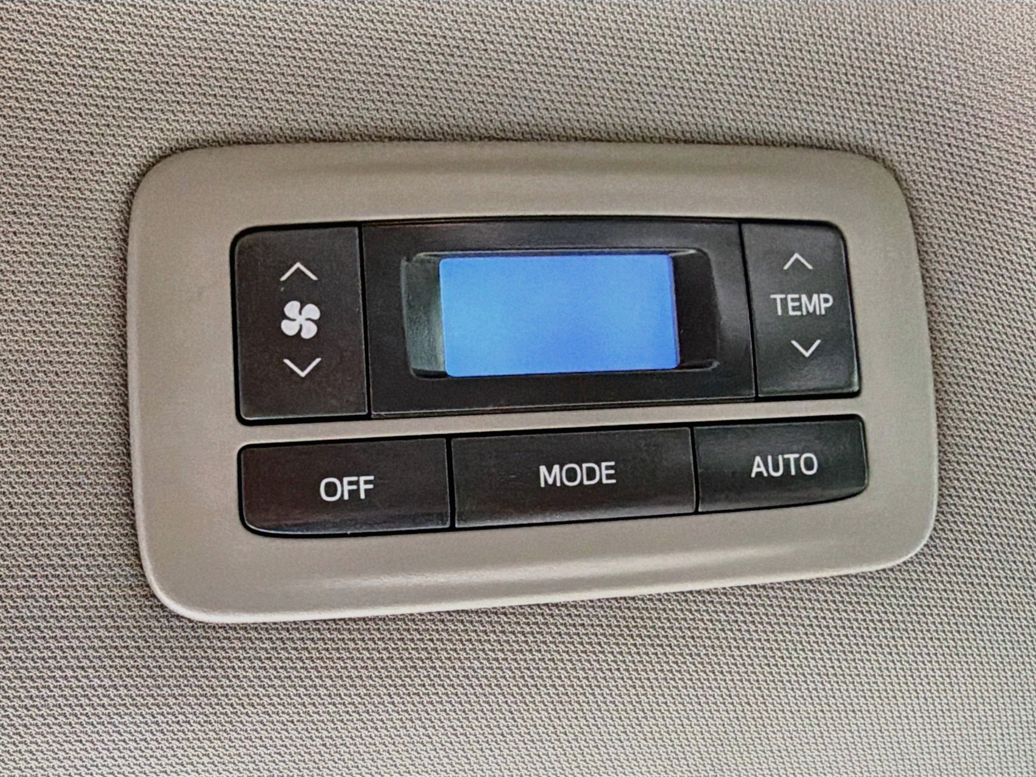 Used 2018 Toyota Sienna LE AWD/4WD image 26