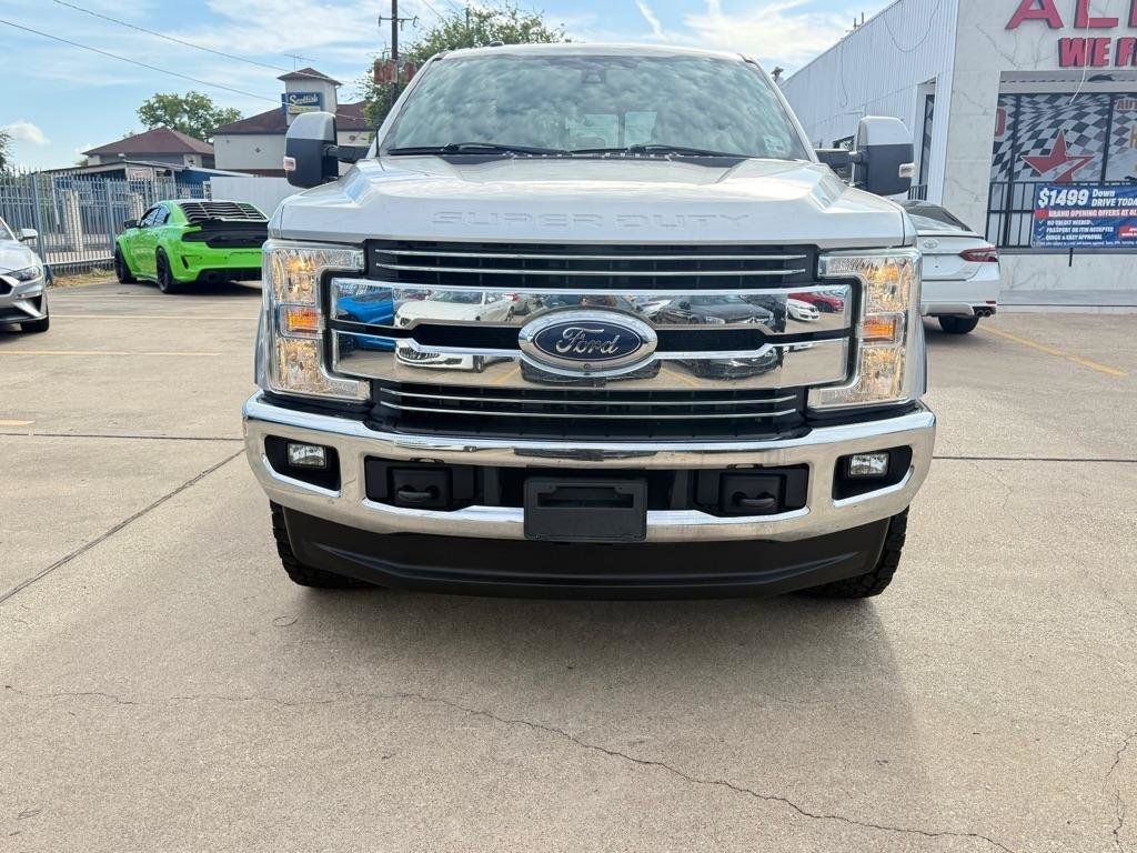Used 2018 Ford F250 Lariat w/ Lariat Ultimate Package AWD/4WD image 2
