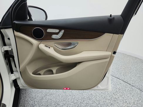 Certified 2021 Mercedes-Benz GLC 300 image 27