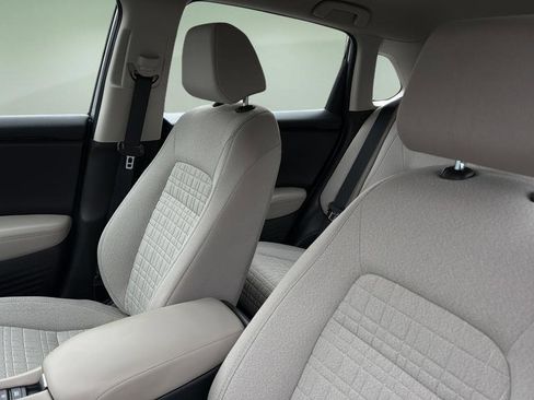 Used 2023 Honda HR-V LX image 11