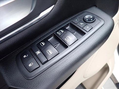 Used 2019 RAM 1500 Big Horn AWD/4WD image 14