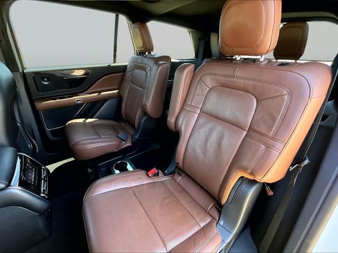 Used 2024 Lincoln Aviator Reserve w/ Elements Package Plus RWD image 21