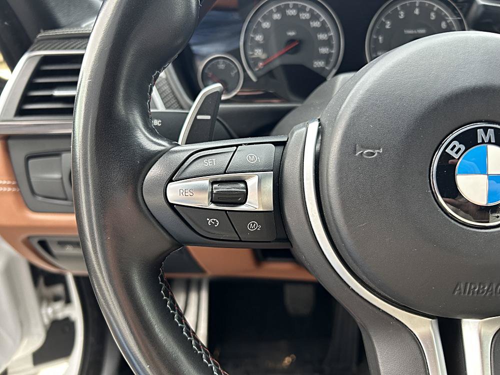 Used 2020 BMW M4 Convertible w/ Competition Package RWD image 13