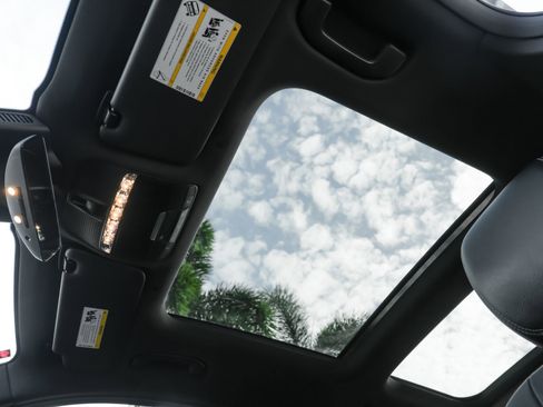 Used 2022 Mercedes-Benz GLC 300 image 23