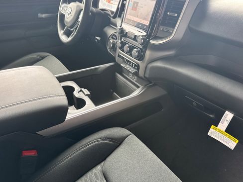 New 2026 RAM 1500 Express AWD/4WD image 14