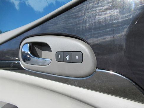 Used 2017 Buick Enclave Leather image 26