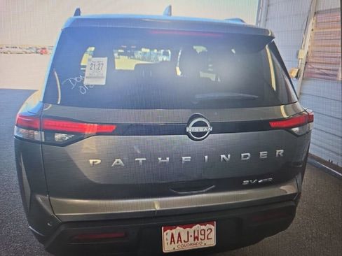Used 2024 Nissan Pathfinder SV image 14