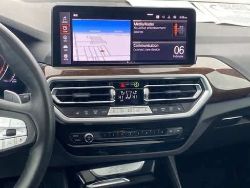 Used 2024 BMW X3 xDrive30i image 9