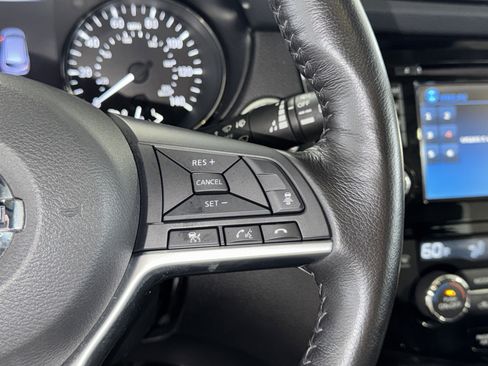 Used 2017 Nissan Rogue Sport SL w/ SL Premium Package image 22