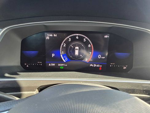 Used 2022 Volkswagen Tiguan SE image 25