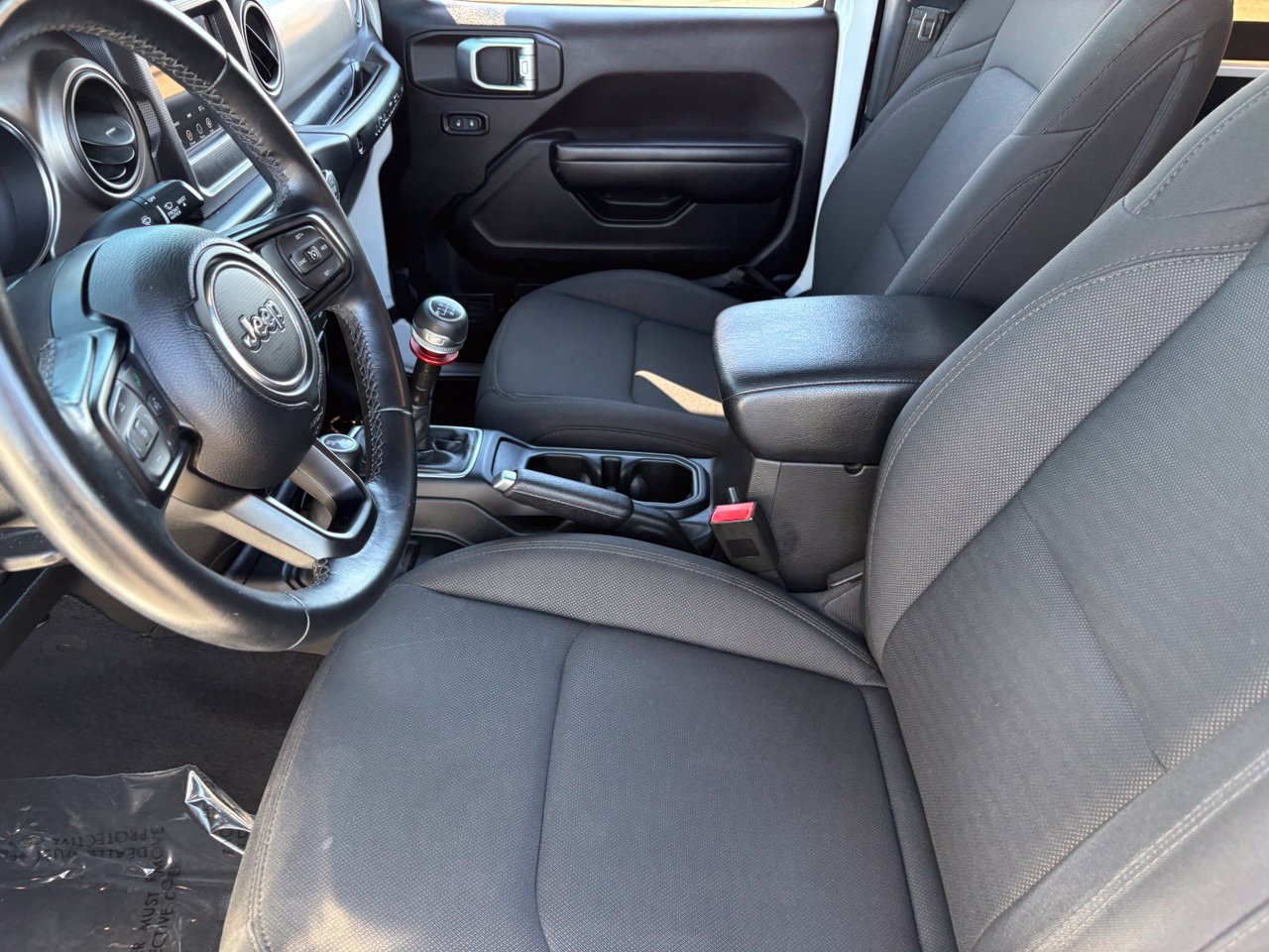 Used 2020 Jeep Wrangler Sport AWD/4WD image 19