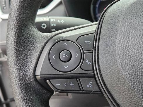 Used 2025 Toyota RAV4 LE AWD/4WD image 11