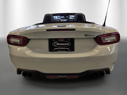 Used 2017 FIAT 124 Spider Abarth RWD image 5
