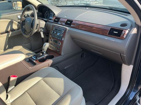 Used 2009 Ford Taurus SEL FWD image 10