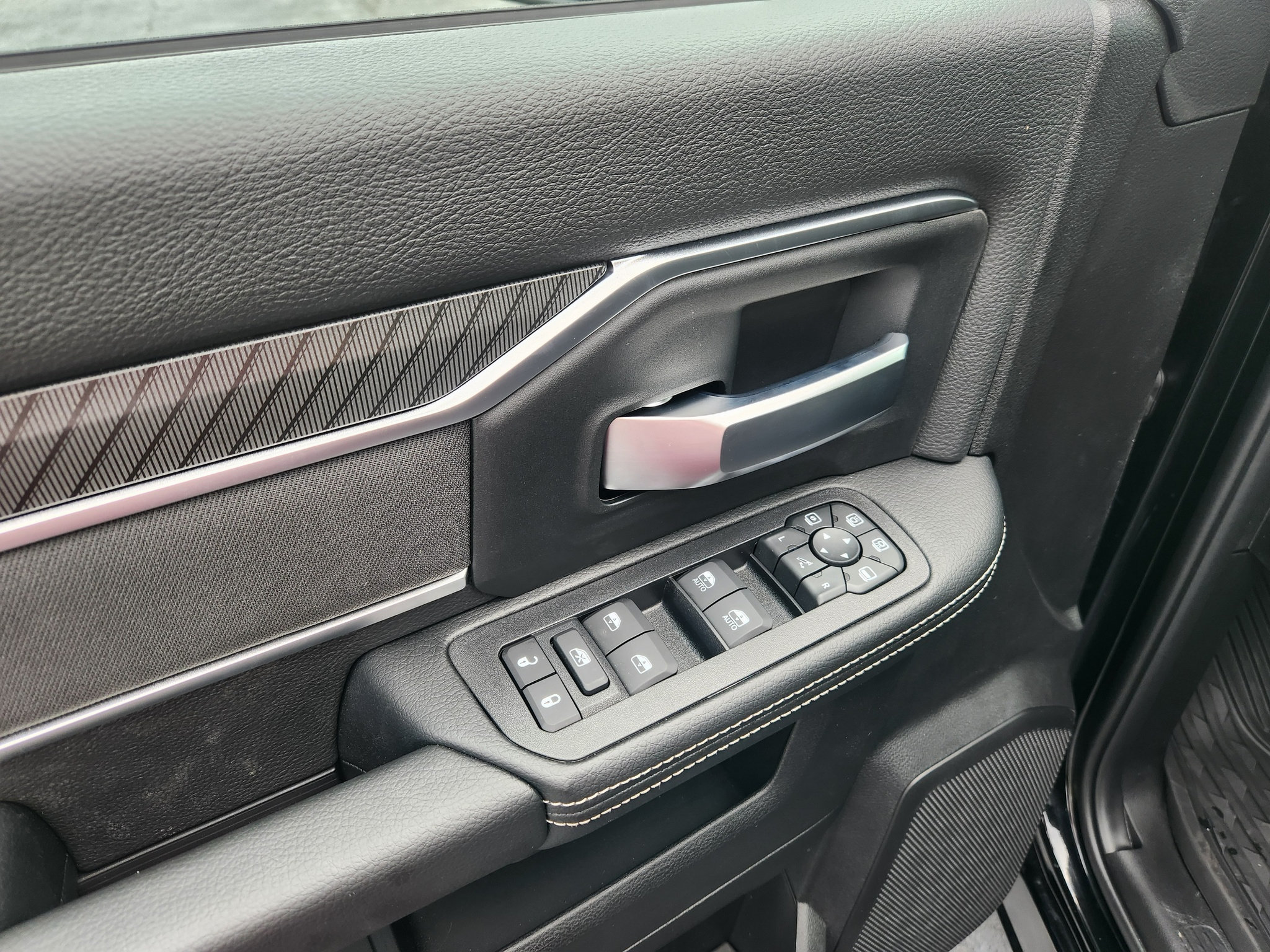 New 2027 RAM 3500 Big Horn AWD/4WD image 19