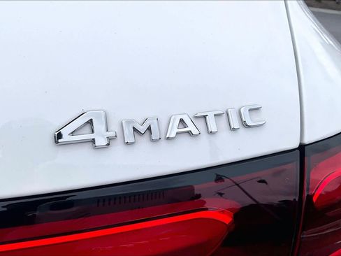 Certified 2025 Mercedes-Benz GLC 300 4MATIC image 10