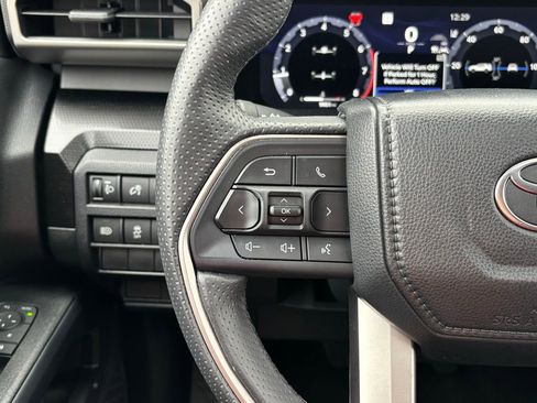 New 2025 Toyota 4Runner Limited image 19