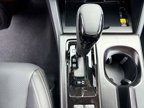 New 2026 Subaru Outback Limited AWD/4WD image 15