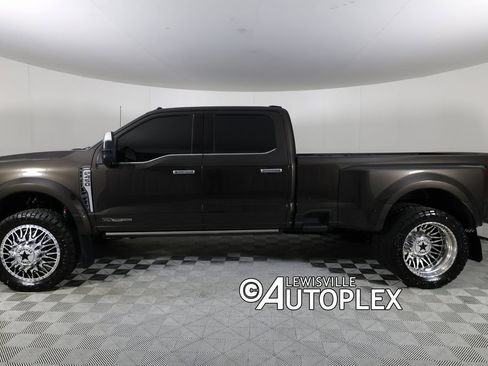 Used 2025 Ford F450 Lariat w/ Lariat Ultimate Package image 9