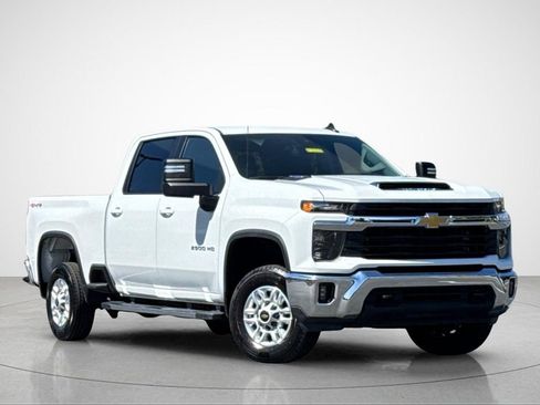 Used 2025 Chevrolet Silverado 2500 LT w/ Convenience Package image 2