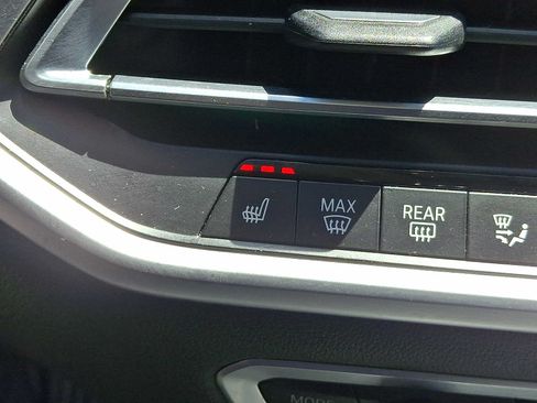 Used 2021 BMW X7 xDrive40i AWD/4WD image 26