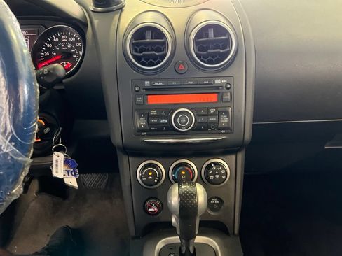 Used 2011 Nissan Rogue S FWD image 8