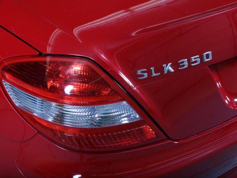 Used 2005 Mercedes-Benz SLK 350 w/ Entertainment Pkg image 23