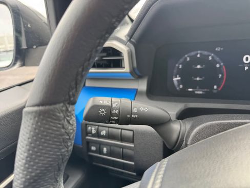 Used 2025 Toyota Tacoma TRD Off-Road image 19