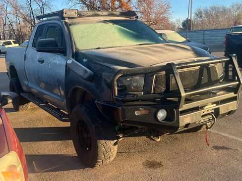 Used 2011 Toyota Tundra 4x4 Double Cab image 2